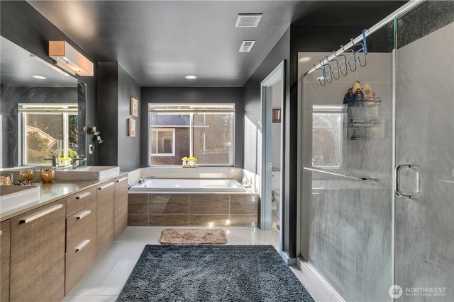 5812 S 326th Court, Auburn, WA 98001