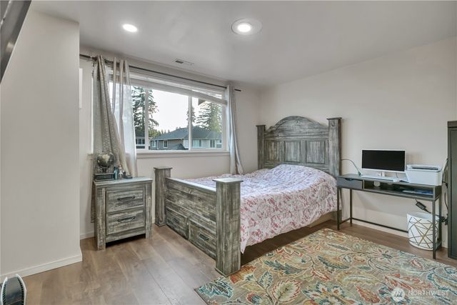 5812 S 326th Court, Auburn, WA 98001