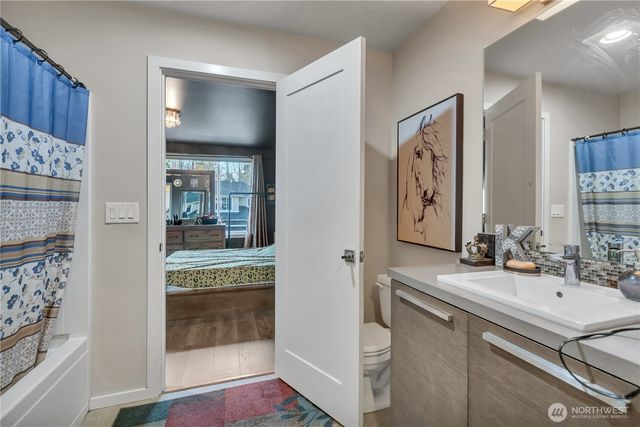 5812 S 326th Court, Auburn, WA 98001