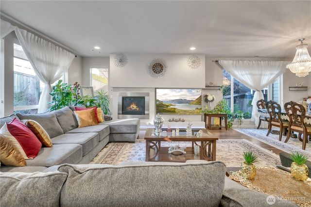 5812 S 326th Court, Auburn, WA 98001