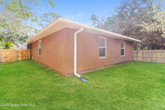 1545 20th Court SW, Vero Beach, FL 32962