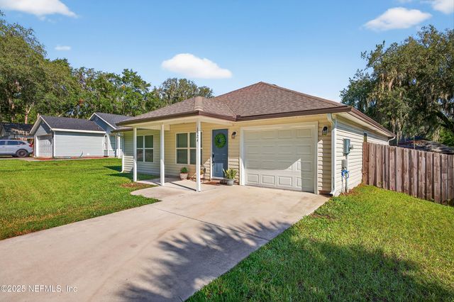 1524 CENTER Street, Green Cove Springs, FL 32043