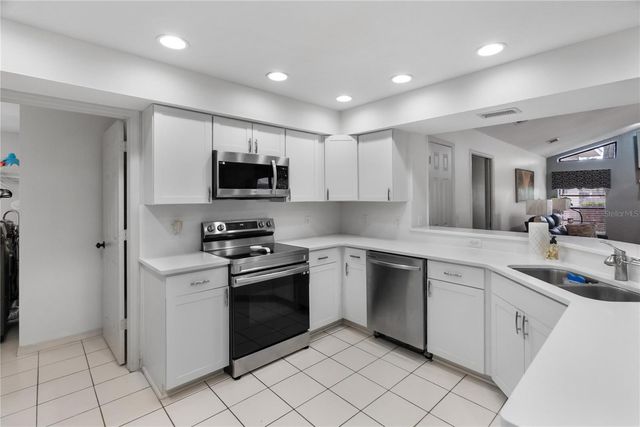 1619 PALACE COURT, Valrico, FL 33594