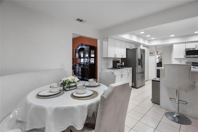 1619 PALACE COURT, Valrico, FL 33594