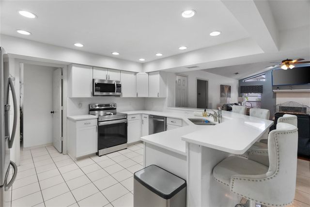 1619 PALACE COURT, Valrico, FL 33594