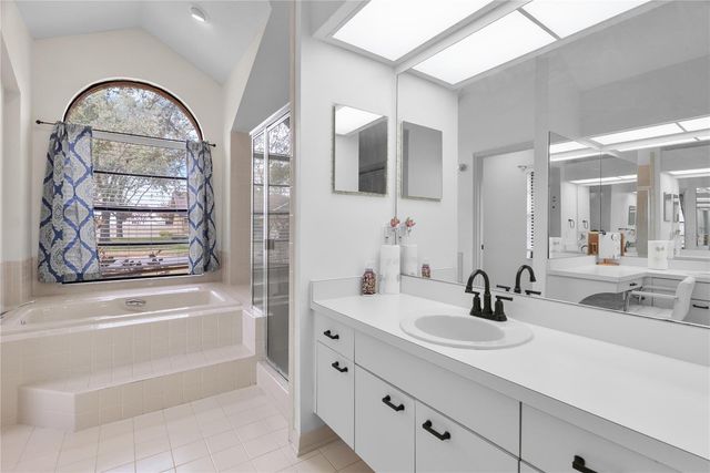 1619 PALACE COURT, Valrico, FL 33594