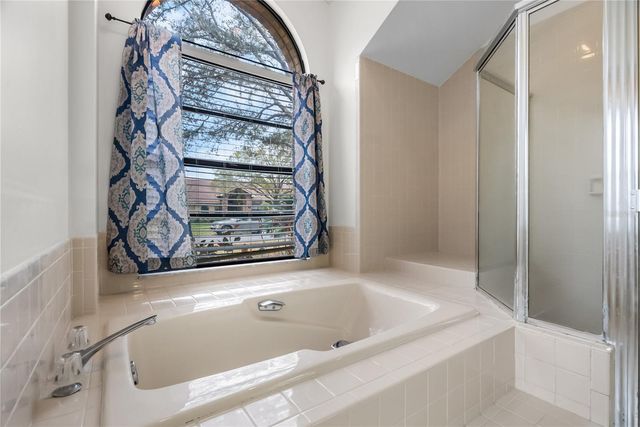 1619 PALACE COURT, Valrico, FL 33594