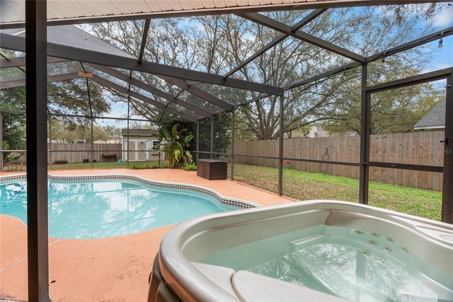 1619 PALACE COURT, Valrico, FL 33594