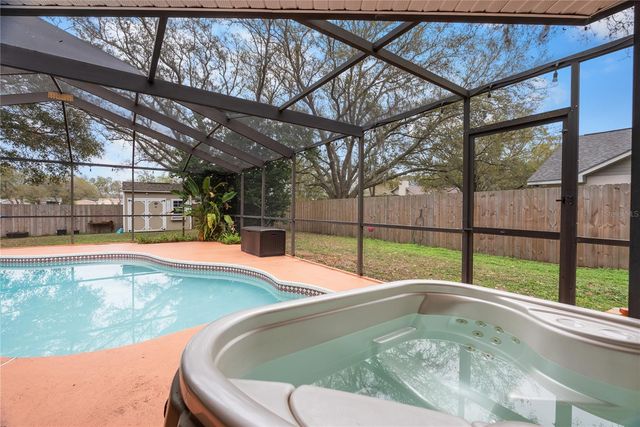 1619 PALACE COURT, Valrico, FL 33594