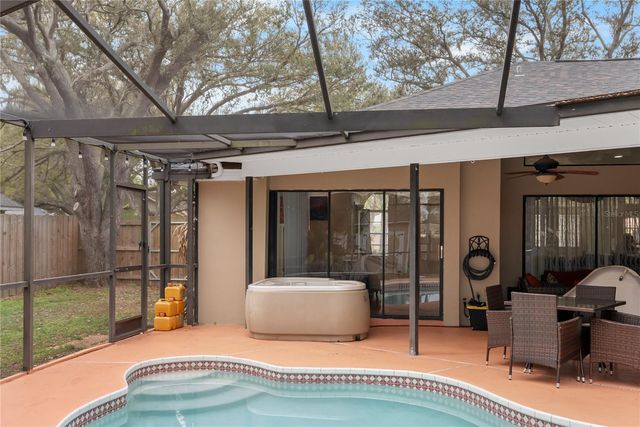 1619 PALACE COURT, Valrico, FL 33594