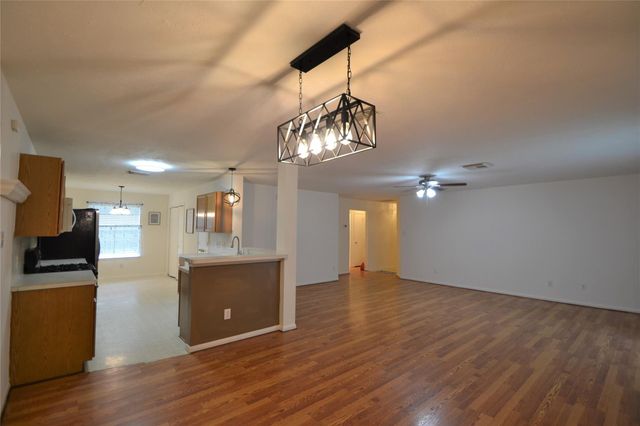 5126 Riverwood Drive, Richmond, TX 77469