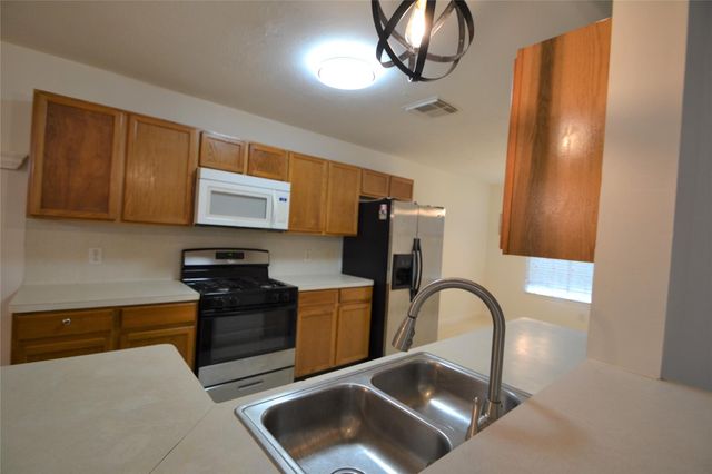 5126 Riverwood Drive, Richmond, TX 77469