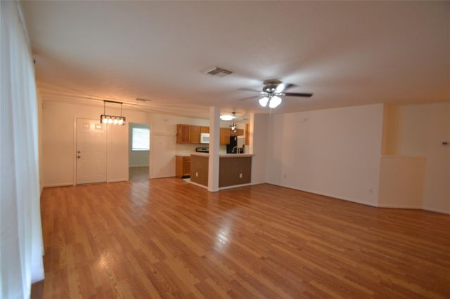 5126 Riverwood Drive, Richmond, TX 77469
