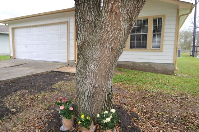 5126 Riverwood Drive, Richmond, TX 77469