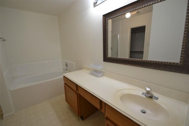 5126 Riverwood Drive, Richmond, TX 77469