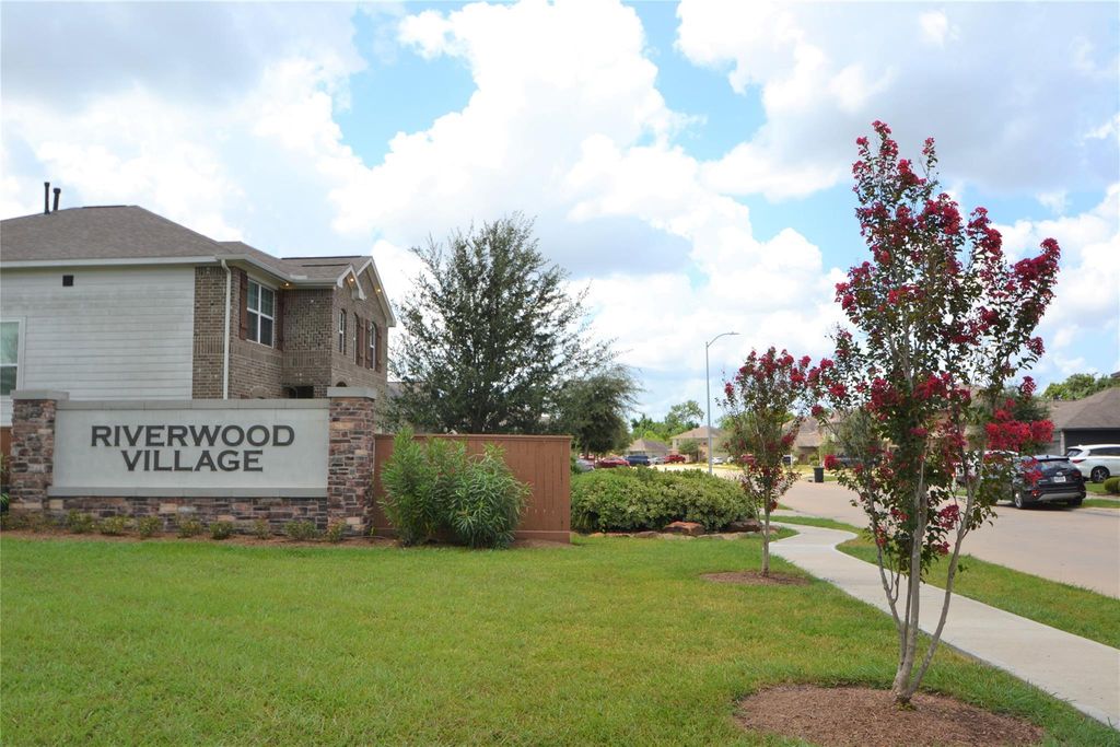 5126 Riverwood Drive, Richmond, TX 77469