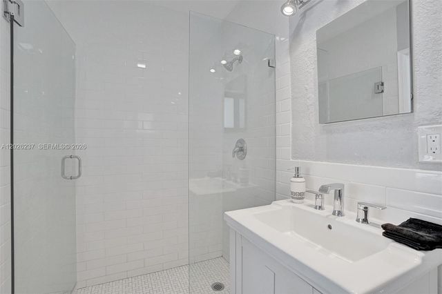 1355 Madison St, Hollywood, FL 33019