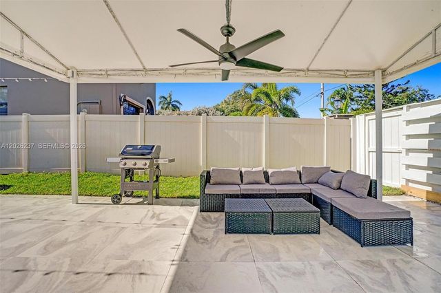 1355 Madison St, Hollywood, FL 33019