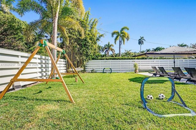 1355 Madison St, Hollywood, FL 33019