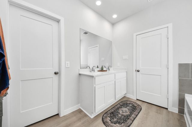 11779 Oakwood Ranch Drive, Willis, TX 77378