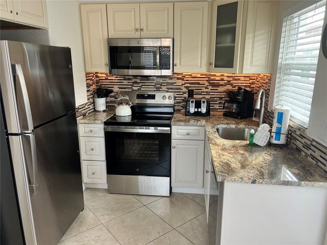 6154 MIDNIGHT PASS ROAD B07, Sarasota, FL 34242