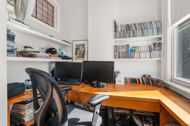 247 Chestnut St 2, Cambridge, MA 02139