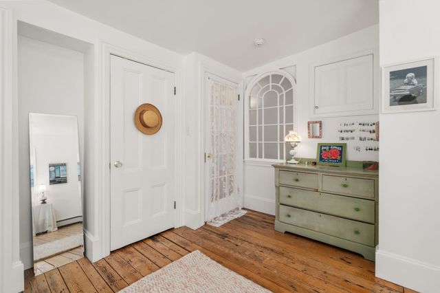 247 Chestnut St 2, Cambridge, MA 02139