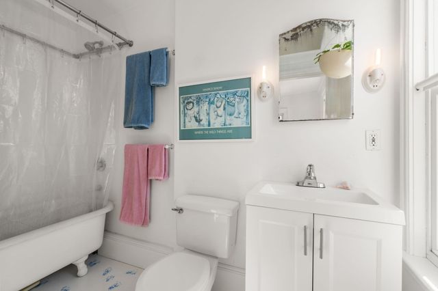 247 Chestnut St 2, Cambridge, MA 02139