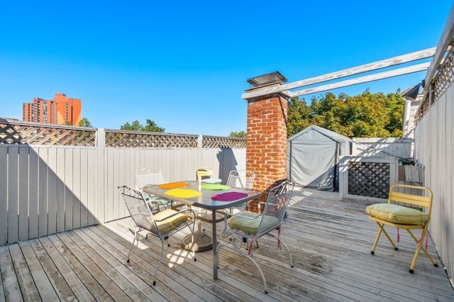 247 Chestnut St 2, Cambridge, MA 02139