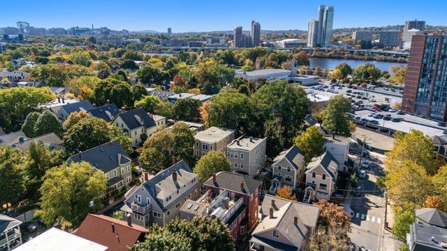 247 Chestnut St 2, Cambridge, MA 02139