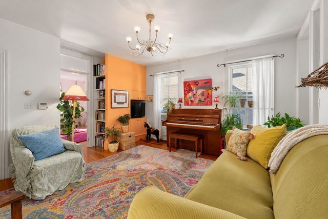247 Chestnut St 2, Cambridge, MA 02139