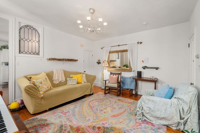 247 Chestnut St 2, Cambridge, MA 02139