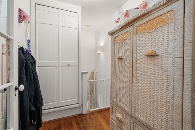 247 Chestnut St 2, Cambridge, MA 02139