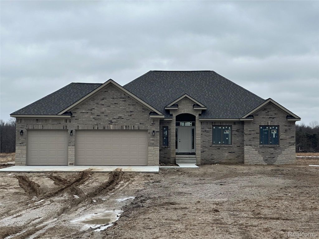 3845 Howland Road, Almont Township, MI 48003