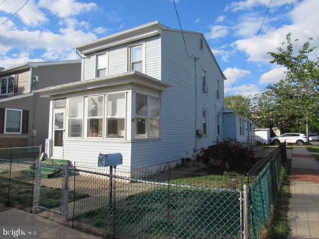 746 CHESTON AVE, Tullytown, PA 19007