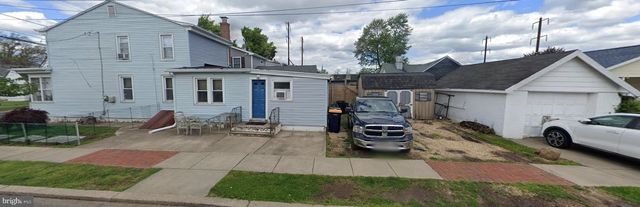 746 CHESTON AVE, Tullytown, PA 19007