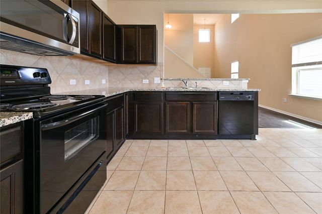 613 Pinnacle DR, Georgetown, TX 78626