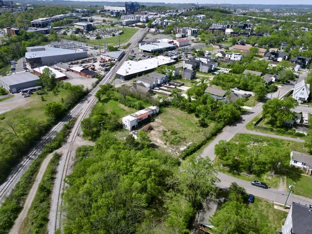 2305 Booker St, Nashville, TN 37208