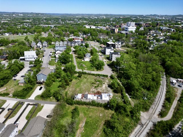 2305 Booker St, Nashville, TN 37208