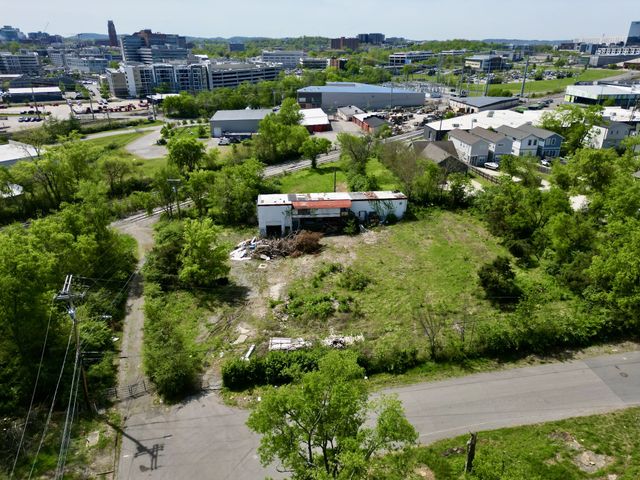 2305 Booker St, Nashville, TN 37208