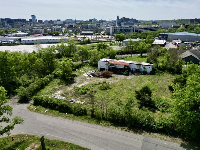 2305 Booker St, Nashville, TN 37208
