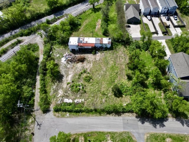 2305 Booker St, Nashville, TN 37208