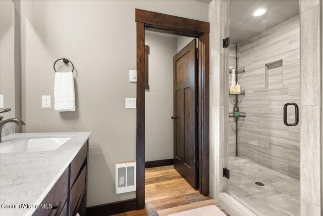 7809 E Bridger TRL, Harrison, ID 83833