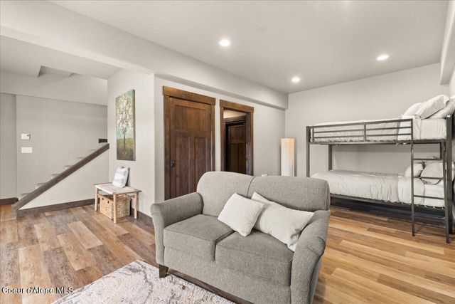 7809 E Bridger TRL, Harrison, ID 83833