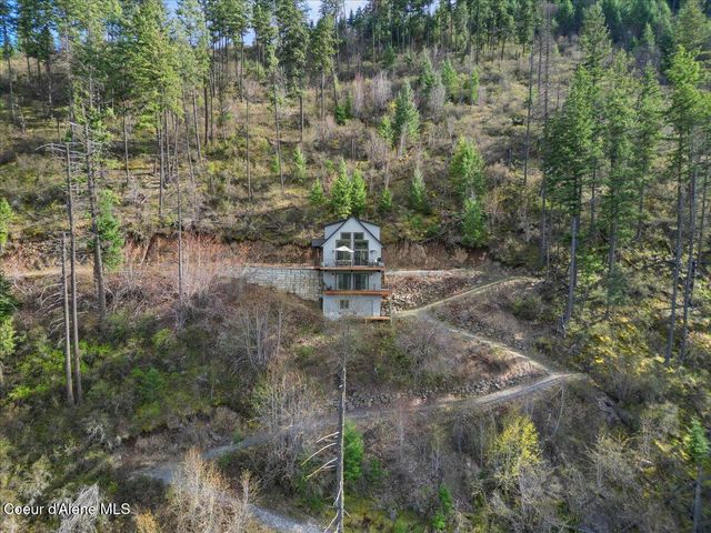 7809 E Bridger TRL, Harrison, ID 83833
