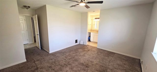 423 Capehill Drive, Houston, TX 77598