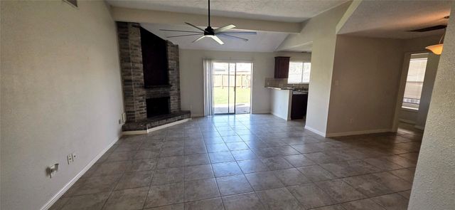 423 Capehill Drive, Houston, TX 77598