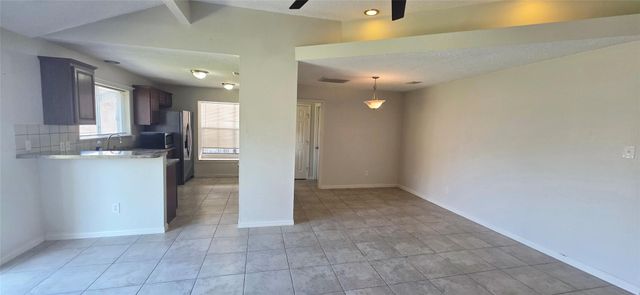 423 Capehill Drive, Houston, TX 77598