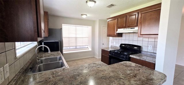 423 Capehill Drive, Houston, TX 77598