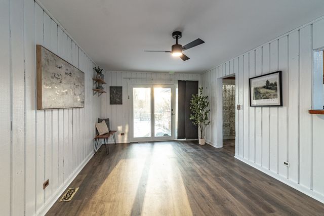 412 Northgate Road, Lindenhurst, IL 60046